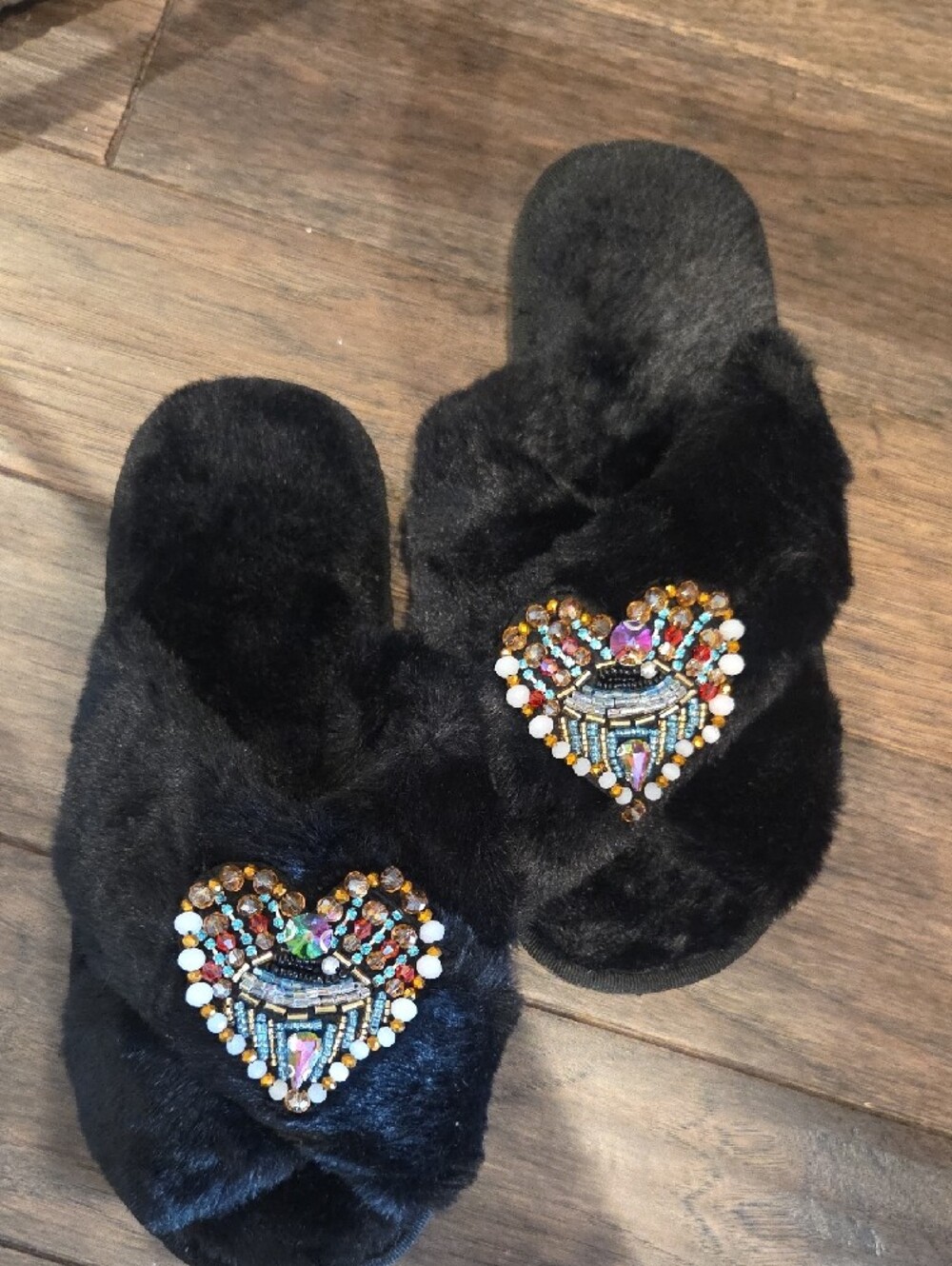 Black Faux Fur Women’s Slippers with Beaded Heart Accent - Picture 3 of 5